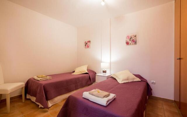 GO2TENERIFE Apart'Tera Solarium, Terraces, Swimming pools & Parking