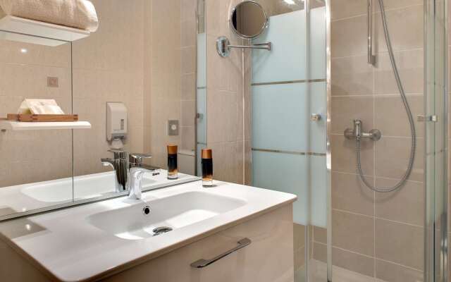 Logis Hôtel du Midi - Saint Etienne Sud