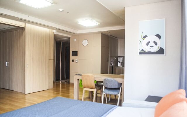 The november stay in Canal walk