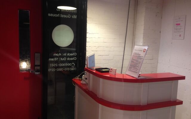 Mir Guesthouse - Hostel