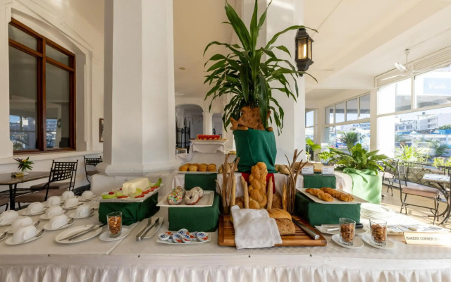 Sentrim Castle Royal Hotel
