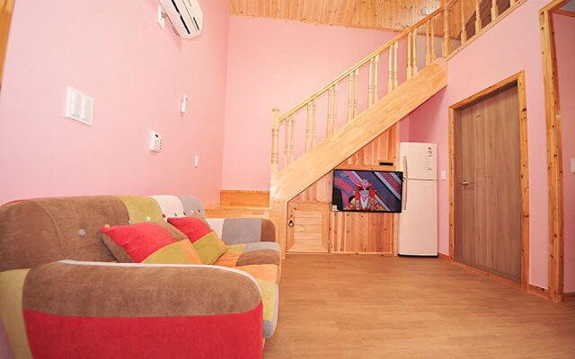 Gwangyang Four Seasons Story Pension