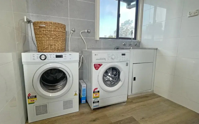 Rosebud Pet-Friendly Beach Holiday House