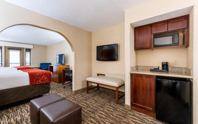 Comfort Suites Golden West on Evergreen Parkway