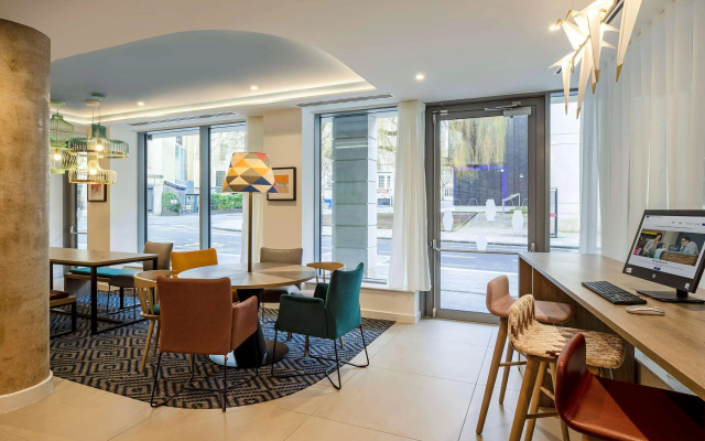 Hampton by Hilton Bath City