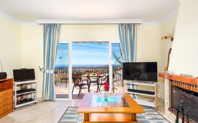 Family Apartment With Stunning Views In Mijas Ref 140