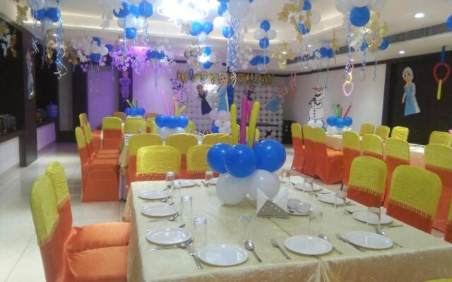 Hotel Crystal Grand