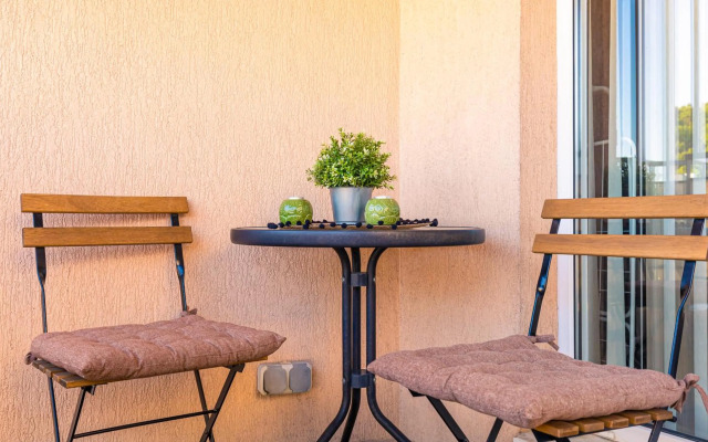 Nice 1BD Apartment next to Medical University