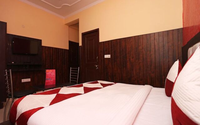 OYO 11556 Om Guest House Residency