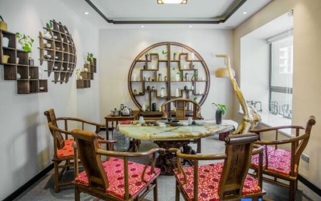 Yufeng Jade Hotel (Jianjiang Avenue Branch, Duyun City)