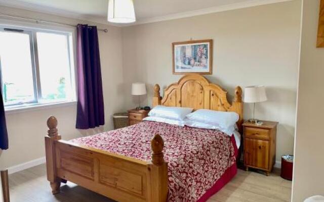 The Wee Gem - 9 Milking Hill Park