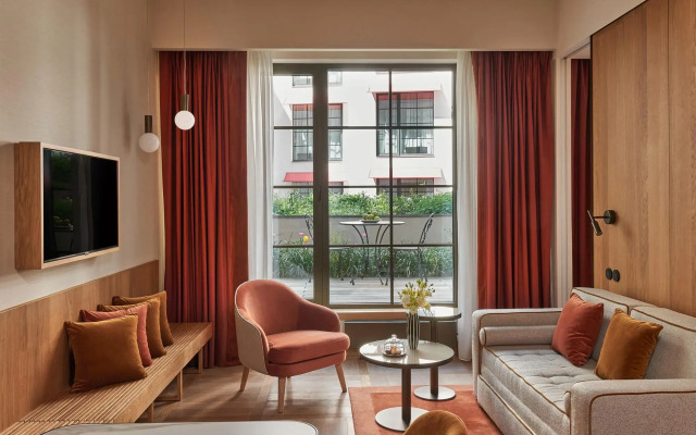 Отель The Julius Prague