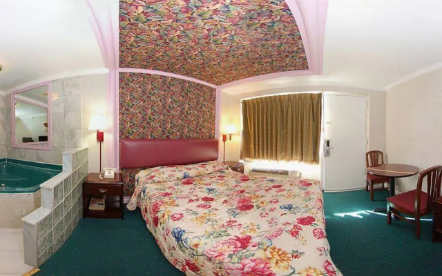 Downbeach Inn