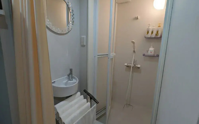 Koganeno-Mori Apartment
