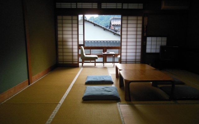 Hayakawa Economy Inn – Guest Rooms – Toyooka