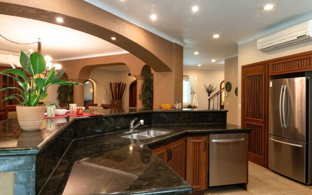 Casa Gran Escape by Playa Paradise