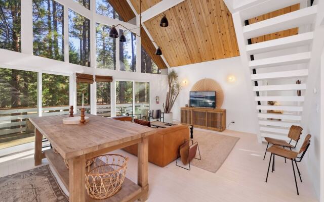 Mid-century Modern Chalet #1927