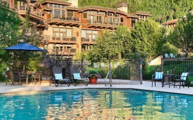 Luxury 3 Bedroom Penthouse at Golden Peak