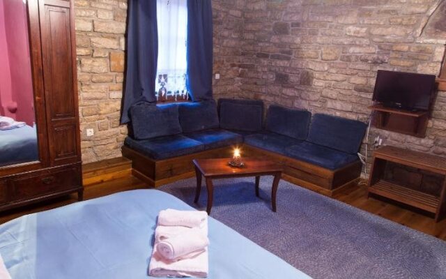 En Chora Vezitsa Hotel