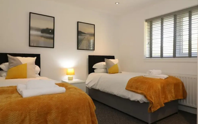 Railway House 5 bed - Maryhill
