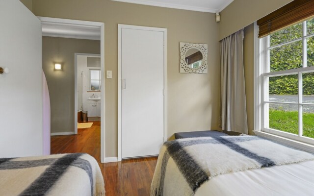 Kohi Family Home- Netflix & Gardens View