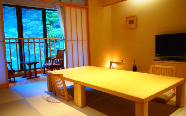 Yuraku Kinosaki Spa & Gardens