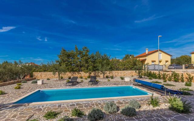 Rustic Villa Viamare