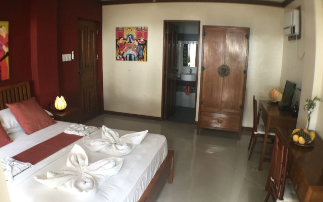 White Beach Dive & Kite Resort Carabao