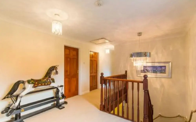 Host Stay Four Seasons