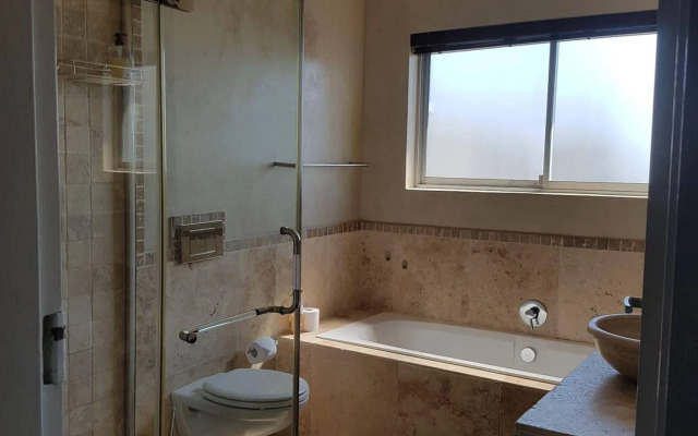 Melkbosch Guesthouse