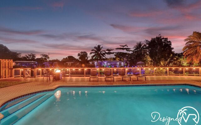 Stunning Waterfront 3BR with Heated POOL