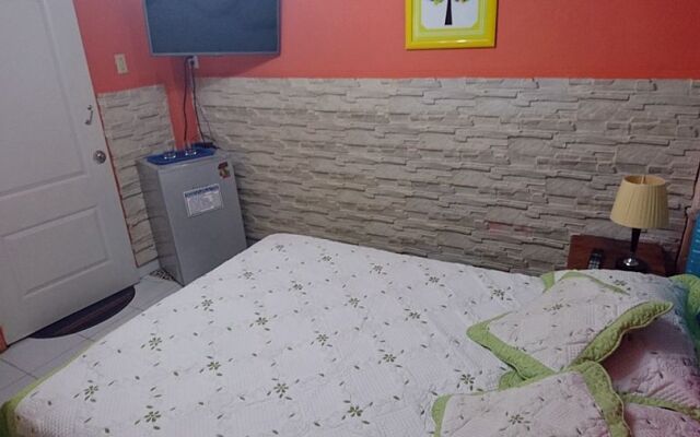Nora And Friends Rooms