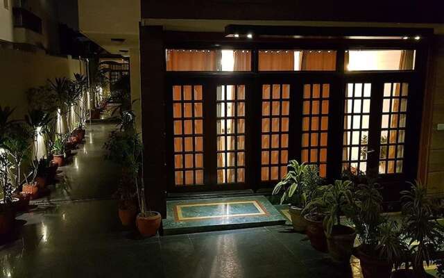 Greenleaf Apartment And Suites, Kalkaji