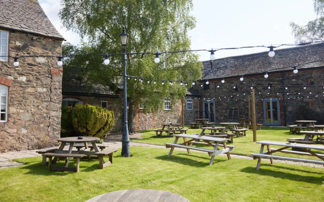 The Fieldhead Hotel by Greene King Inns