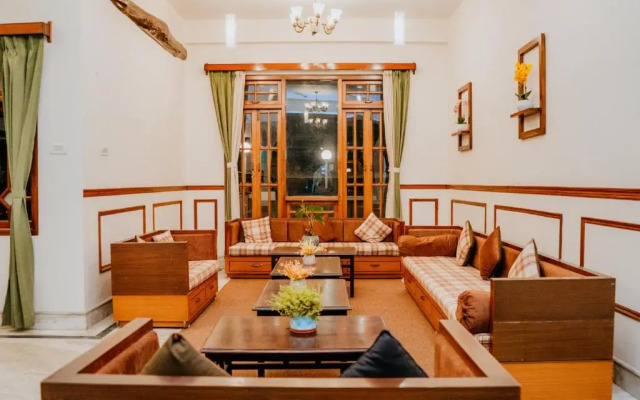 Tashi Palace