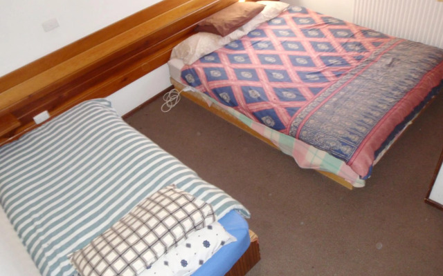 Retro 2 Bedroom Apartment