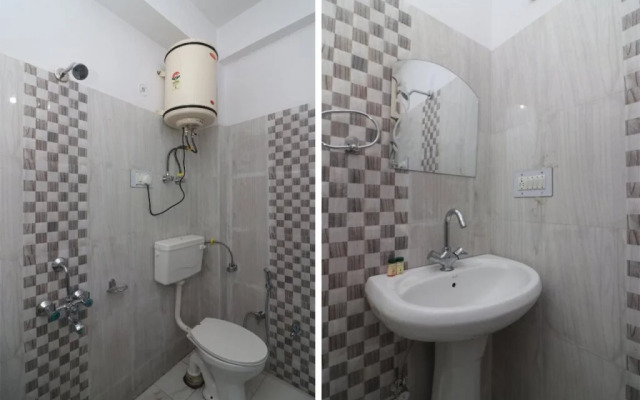 Oyo 27741 Incredible Palace