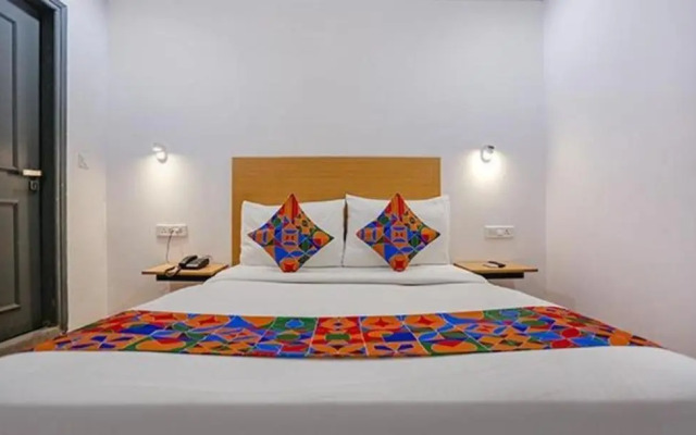 OYO Townhouse 373 Vishwas Nagar