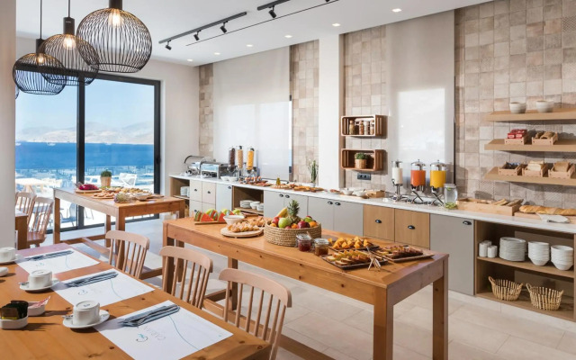 Carian Hotel