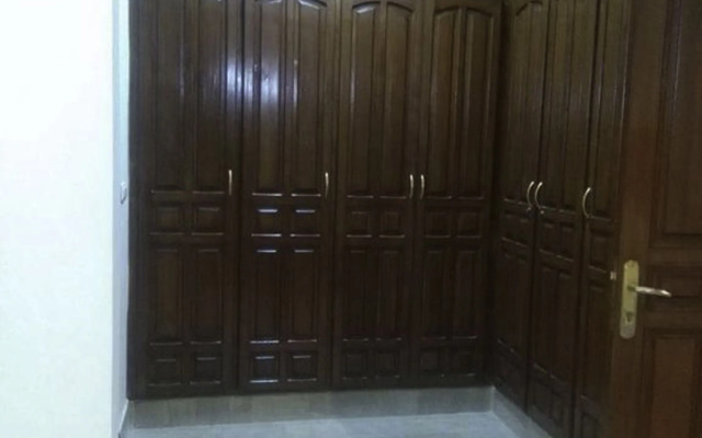 Executive Galaxy Guest House