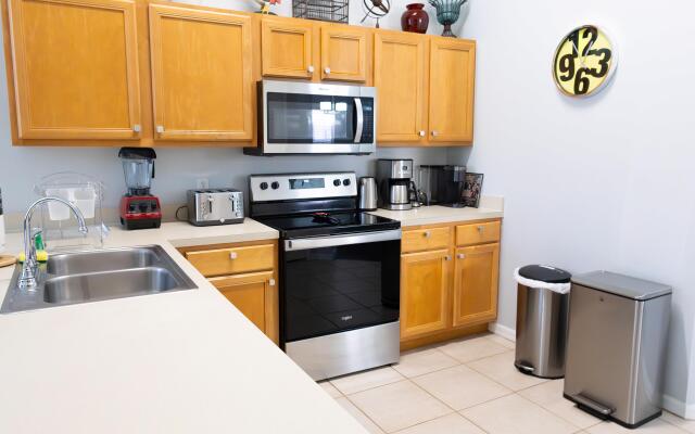 948 Lake Berkley Dr, Kissimmee, US