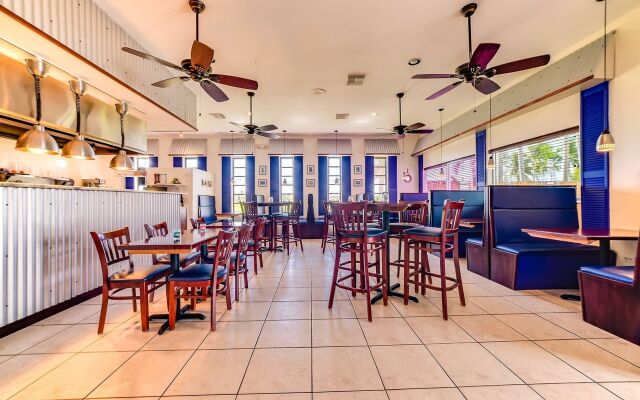 Skipjack Resort & Marina