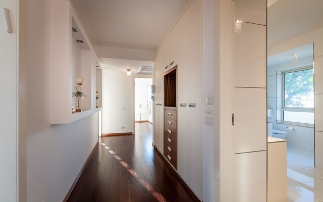 Luxurious Villa with great location