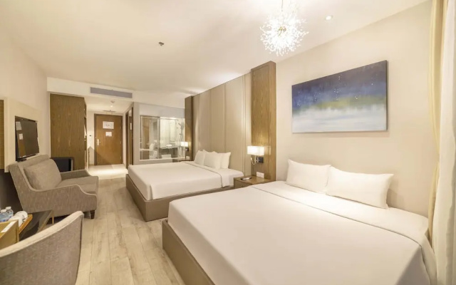 Panorama Beachfront Nha Trang by LYN Condotel – Guest Rooms – Nha Trang