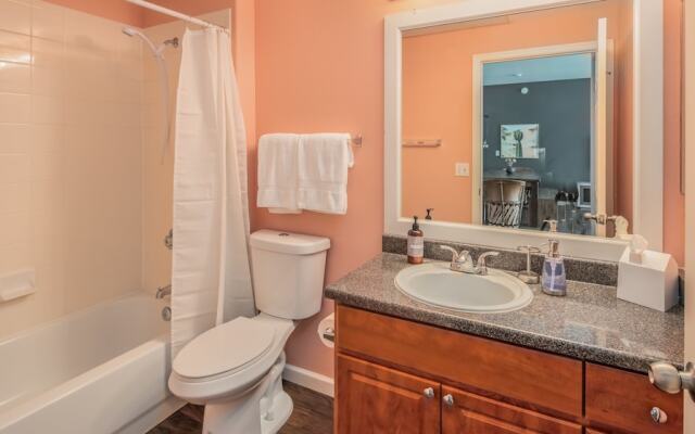 Stylish Phoenix Apartment by WanderJaunt