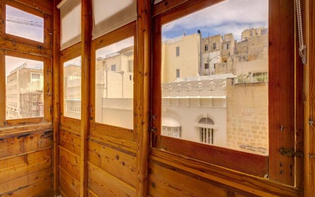 Stylish 2BR Apartment in Valletta