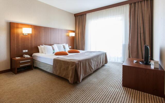 HolidayHall Samara Hotel