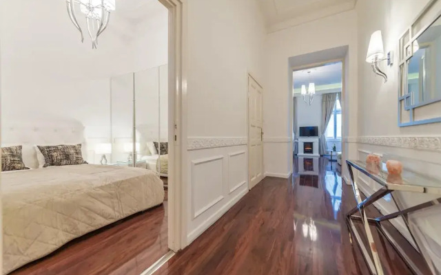 Music Academy Bedroom Suite Café Vian Apartman Kft