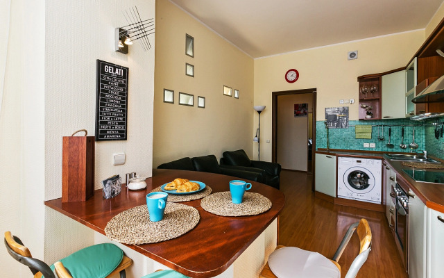 GM 1-й Волконский пер.15