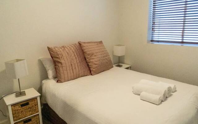 Delightful 3 Bedroom Apartment near Chapel Street in St Kilda